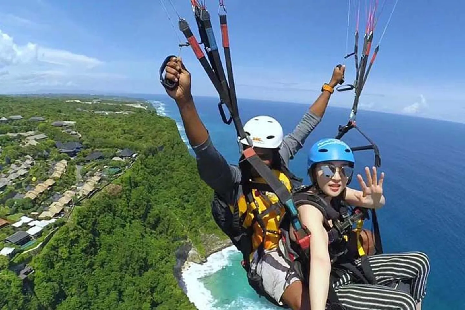Bali Paragliding - Tandem Flight Over Ocean 