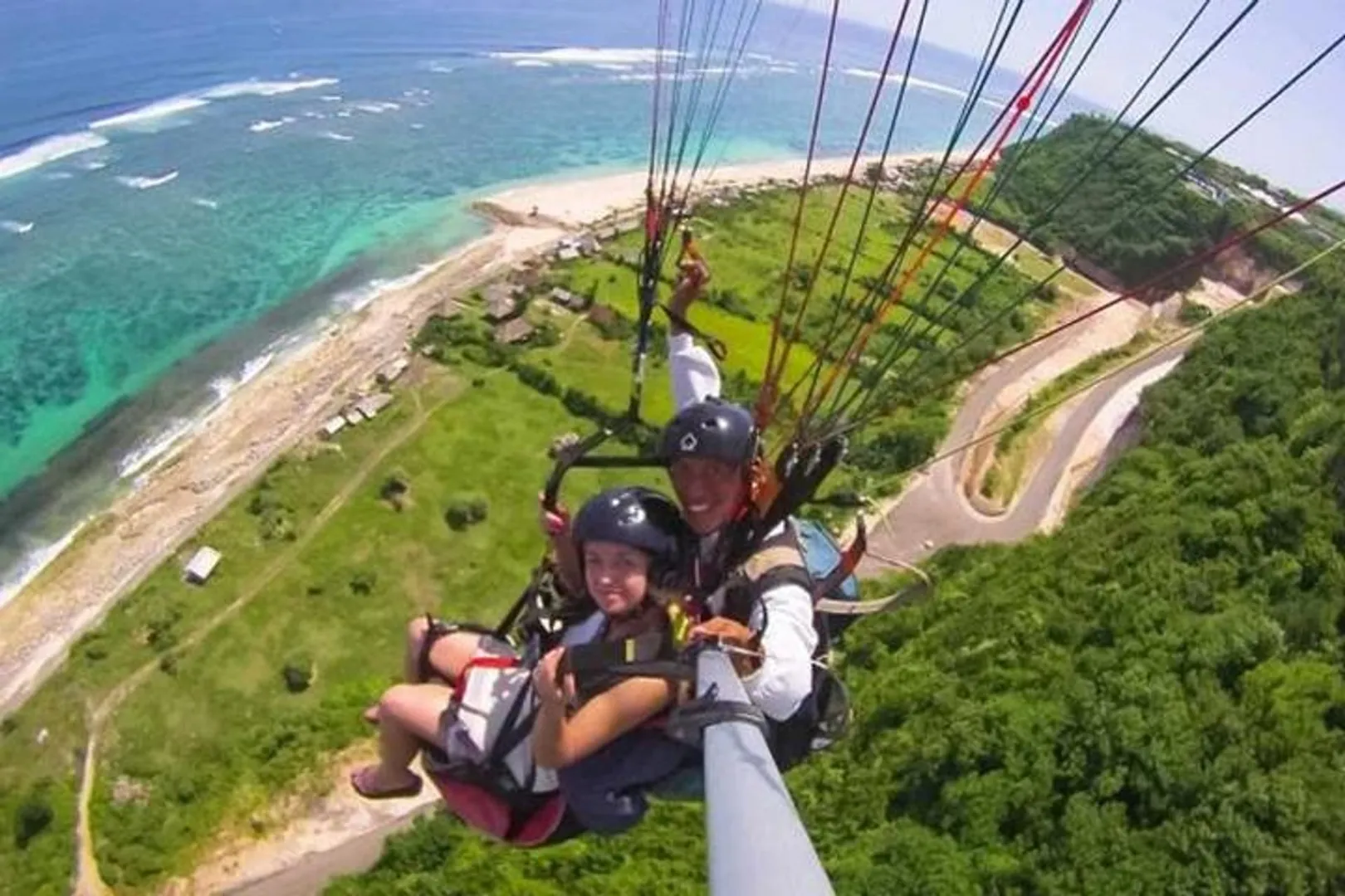 Bali Paragliding - Tandem Flight Over Ocean - Image 3